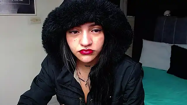 Snapshot of Violettasquirt chatting on 02.24.26 Violettasquirt online show from 02.24.26