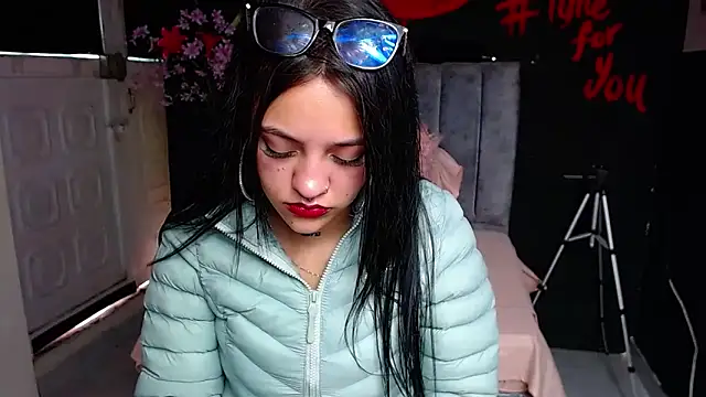 Snapshot of Violettasquirt chatting on 03.02.26 Violettasquirt online show from 03.02.26