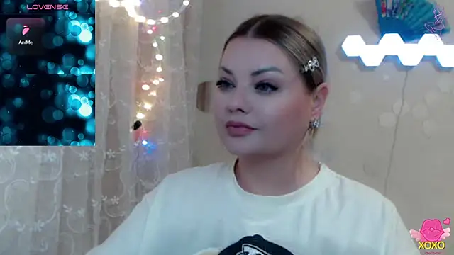 JewellKiss7 online show from 04.30.26