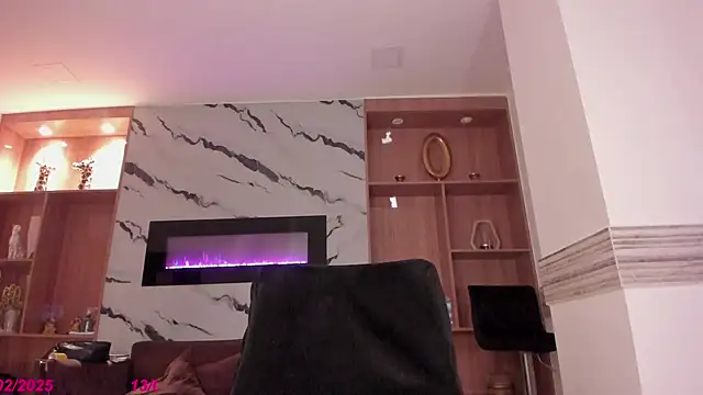 Isabel Escorcia online show from 02.13.25