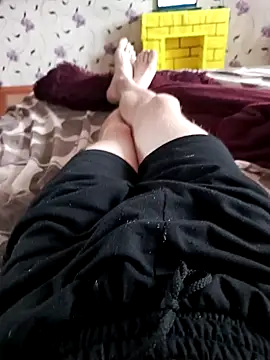 Snapshot of red_red00 chatting on 02.07.25 red red00 online show from 02.07.25