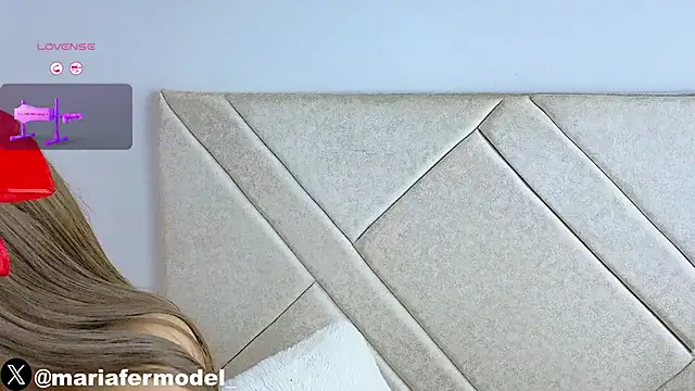 Mariafer05 online show from 02.14.25