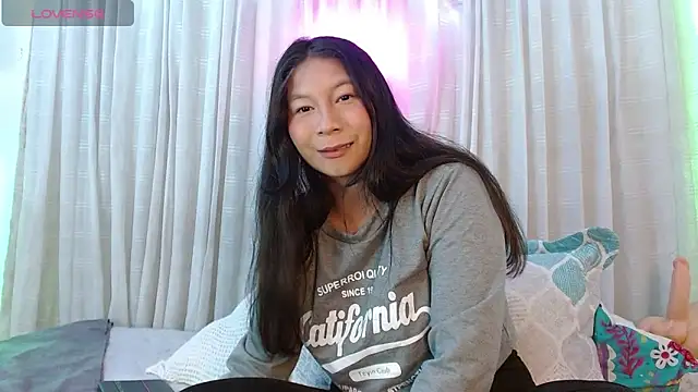 zoewilliams2 online show from 12.21.25