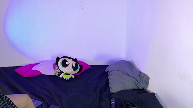 KetraWesttt online show from 10.30.25