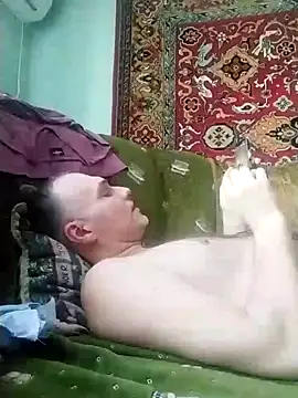 Pineapple04 online show from 01.30.25