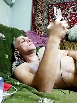 Pineapple04 online show from 02.06.25