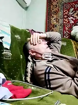 Pineapple04 online show from 02.18.25