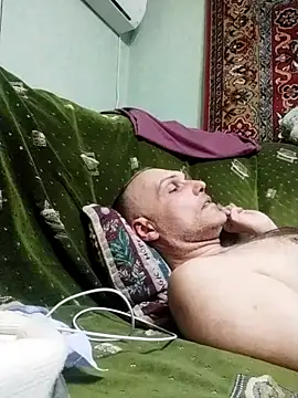 Pineapple04 online show from 03.18.25