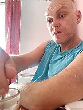 Pineapple04 online show from 09.14.25