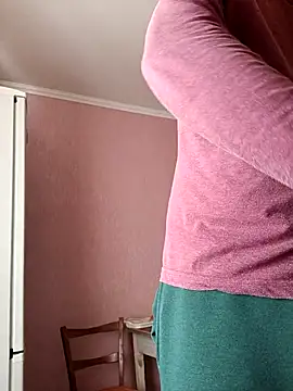 Pineapple04 online show from 10.21.25