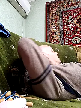 Pineapple04 online show from 04.20.26