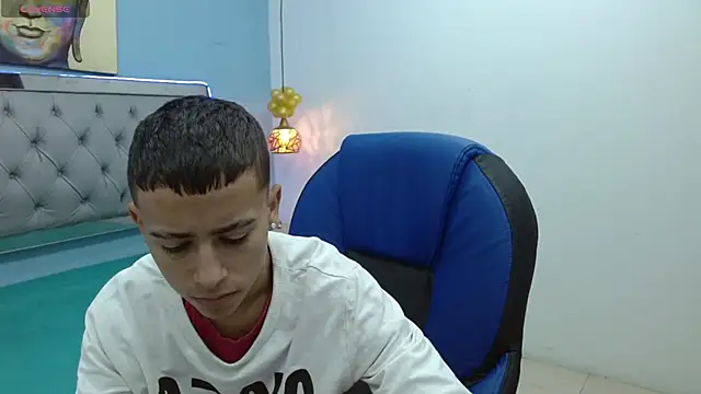 Xavii18 online show from 02.05.25