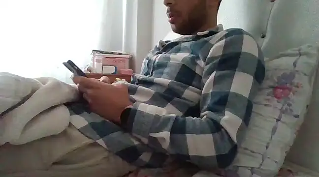 Snapshot of Crazyturko07 chatting on 02.15.25 Crazyturko07 online show from 02.15.25