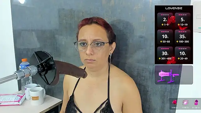 Issys milf online show from 03.10.26