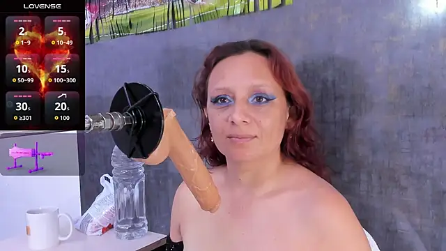 Snapshot of Issys_milf chatting on 07.10.26 Issys milf online show from 07.10.26