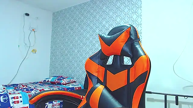 ADAM HOT online show from 04.19.26