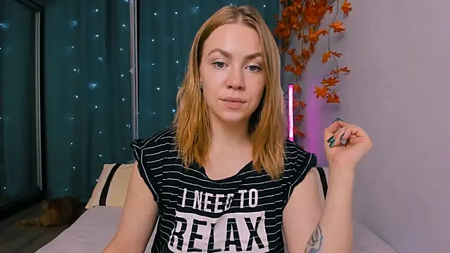 InsatiableFoxX online show from 09.19.25