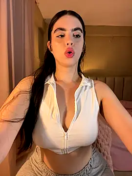 Mavi Coless online show from 12.14.25