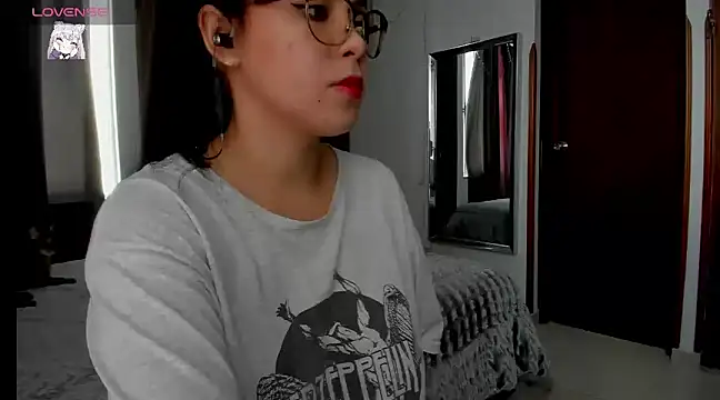 Snapshot of HARLEYNAPIER chatting on 02.24.25 HARLEYNAPIER online show from 02.24.25