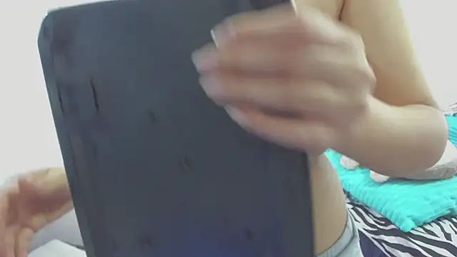 Snapshot of HARLEYNAPIER chatting on 11.25.25 HARLEYNAPIER online show from 11.25.25