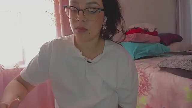 HARLEYNAPIER online show from 03.04.26