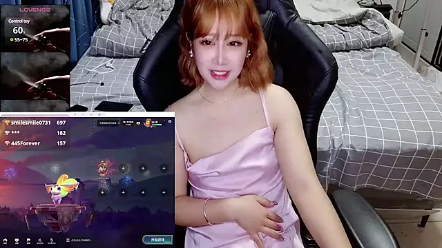 Snapshot of Angelababy001 chatting on 02.14.25 Angelababy001 online show from 02.14.25