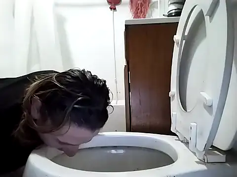 Snapshot of UniqueKorn86 chatting on 10.01.25 UniqueKorn86 online show from 10.01.25