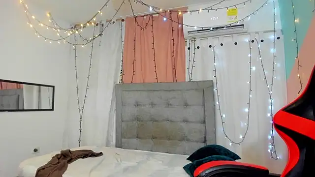 valentina 0  online show from 02.23.25