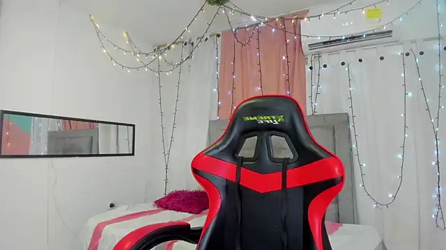 valentina 0  online show from 03.13.25