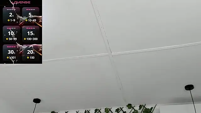 valentina 0  online show from 11.19.25