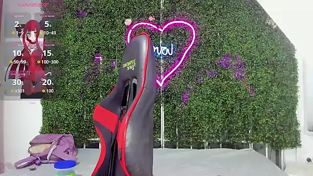 valentina 0  online show from 12.15.25