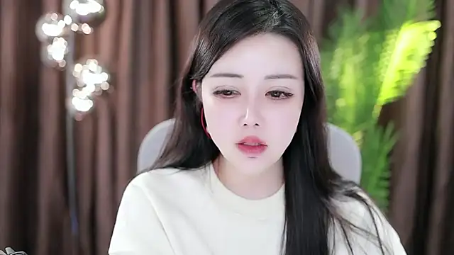 Qiaoqiao  online show from 01.19.25