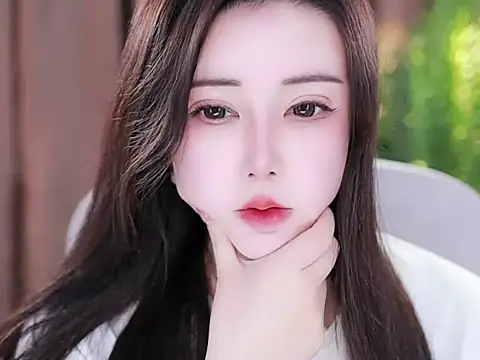 Qiaoqiao  online show from 02.11.25