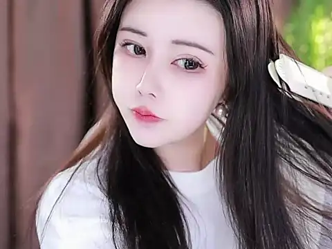 Qiaoqiao  online show from 02.11.25