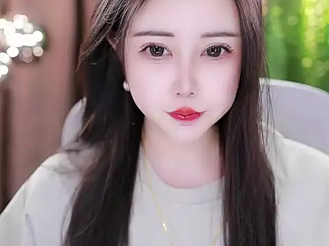 Qiaoqiao  online show from 02.16.25