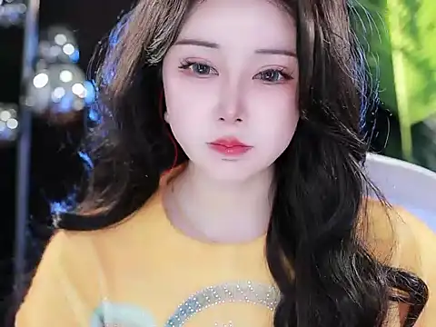 Qiaoqiao  online show from 03.14.25