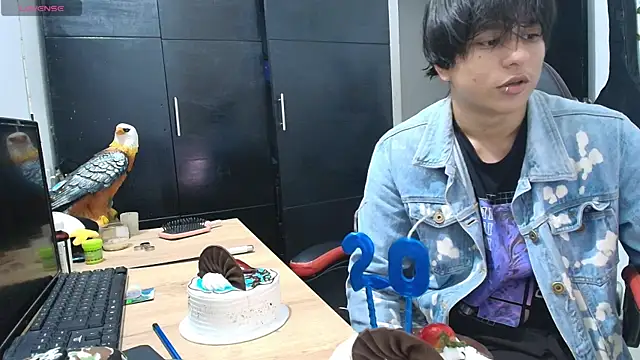 Snapshot of Haruto2001 chatting on 01.13.25 Haruto2001 online show from 01.13.25