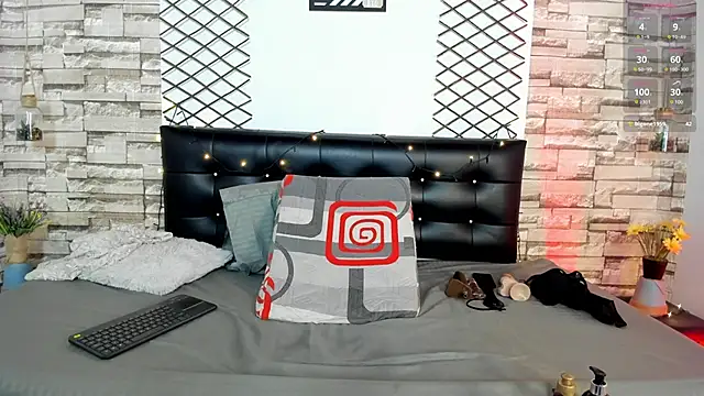 Snapshot of VioletaQueen_ chatting on 01.13.25 VioletaQueen  online show from 01.13.25