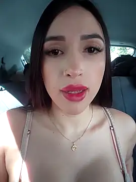 Naty Santos online show from 02.22.25