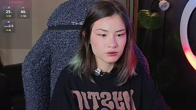 Snapshot of alicekiit chatting on 11.03.25 alicekiit online show from 11.03.25