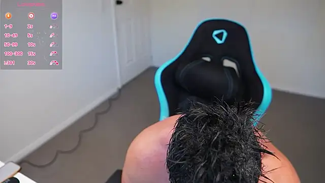 Snapshot of _DownUnderFit_ chatting on 01.12.25  DownUnderFit  online show from 01.12.25