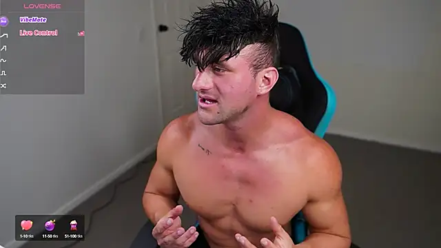 Snapshot of _DownUnderFit_ chatting on 01.17.25  DownUnderFit  online show from 01.17.25