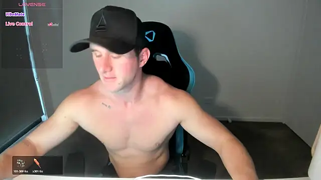 Snapshot of _DownUnderFit_ chatting on 11.02.25  DownUnderFit  online show from 11.02.25