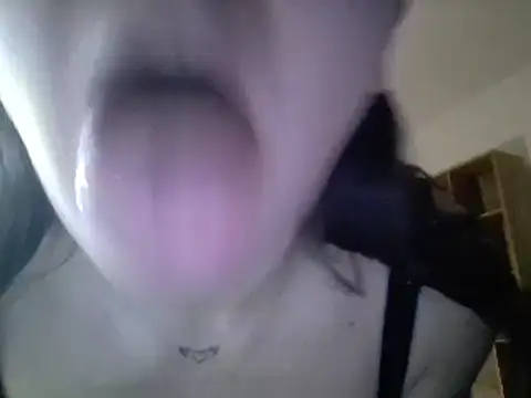 MaxWellas6 online show from 12.23.25