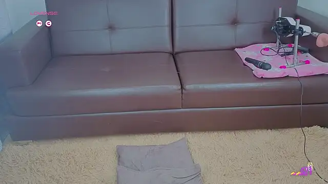 Snapshot of Mariana_Lu chatting on 10.25.25 Mariana Lu online show from 10.25.25