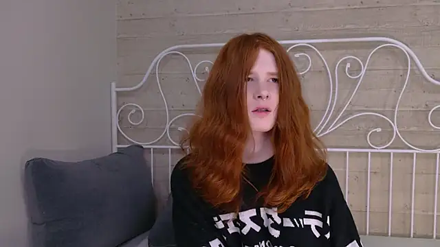 Snapshot of ZaynGraham chatting on 10.26.25 ZaynGraham online show from 10.26.25