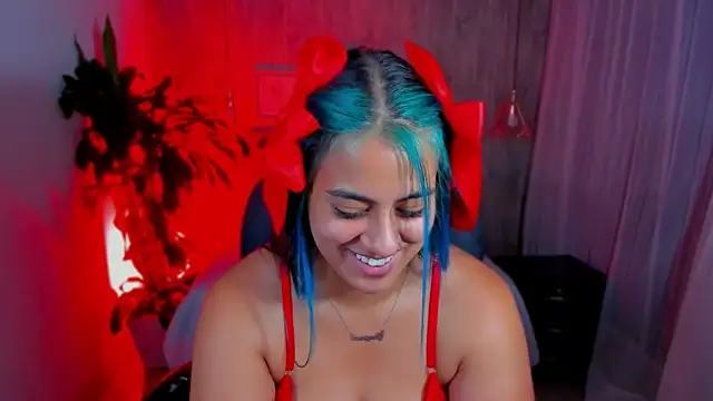 Snapshot of Xisu_ chatting on 12.14.24 Xisu online show from 12.14.24