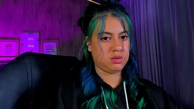 Snapshot of Xisu_ chatting on 01.15.25 Xisu online show from 01.15.25