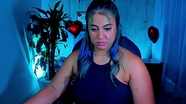 Snapshot of Xisu_ chatting on 02.13.25 Xisu online show from 02.13.25