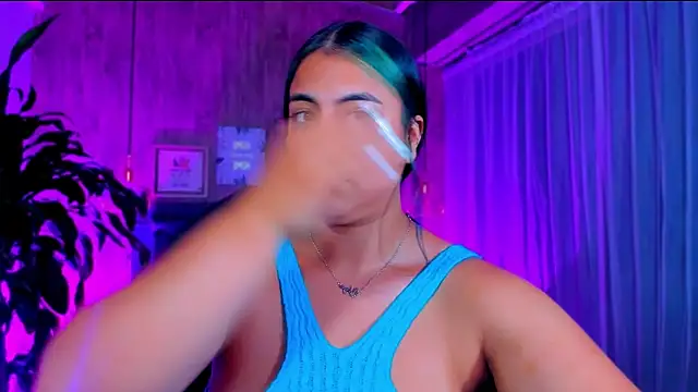 Snapshot of Xisu_ chatting on 02.17.25 Xisu online show from 02.17.25